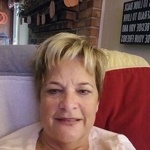 Meet your Posher, Sharon